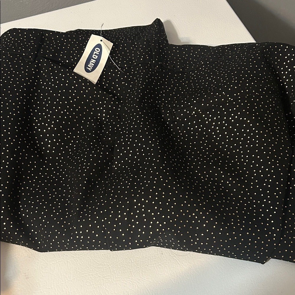 Old Navy Black and White Dotted Skirt